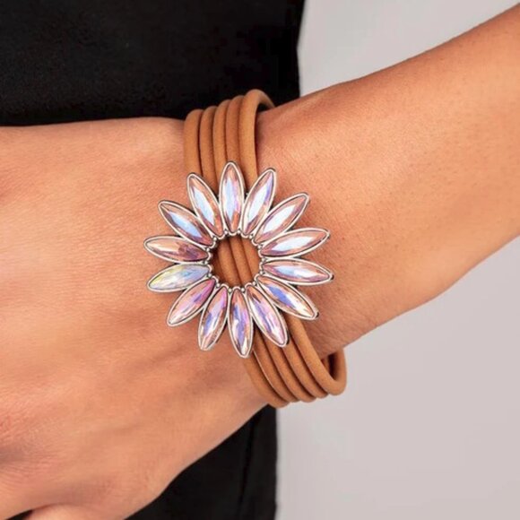 Paparazzi Jewelry Accessories - Astral Adventure - Orange Bracelet - Vintage - Picture 1 of 4